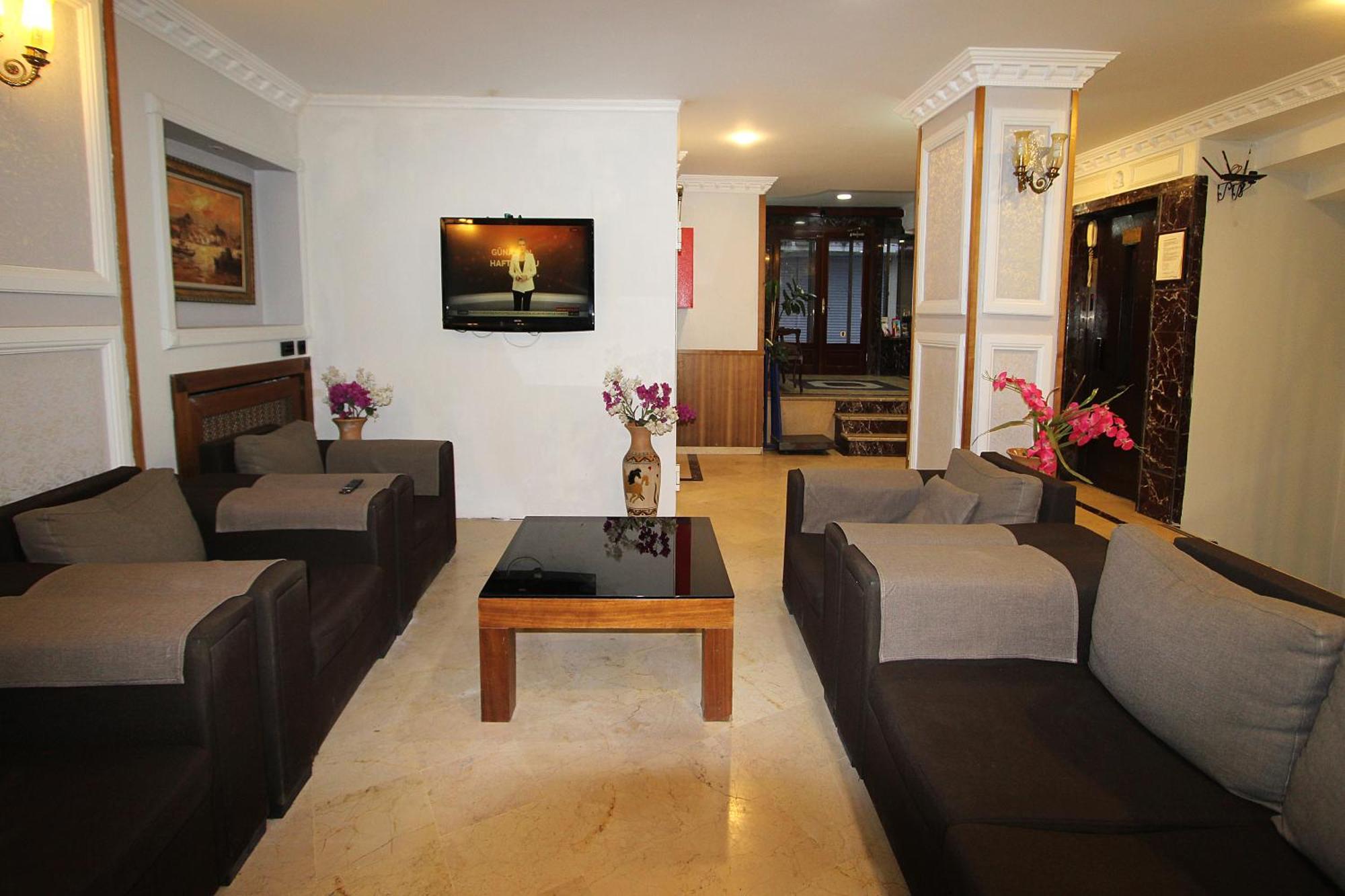 Lyon Hotel อิสตันบูล ภายนอก รูปภาพ